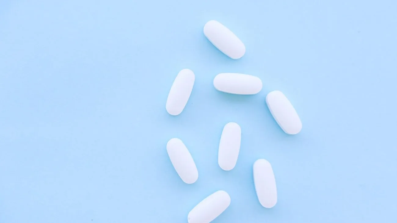Methylene blue vs Mind Lab Pro comparison with NooBlue USP-grade methylene blue capsules