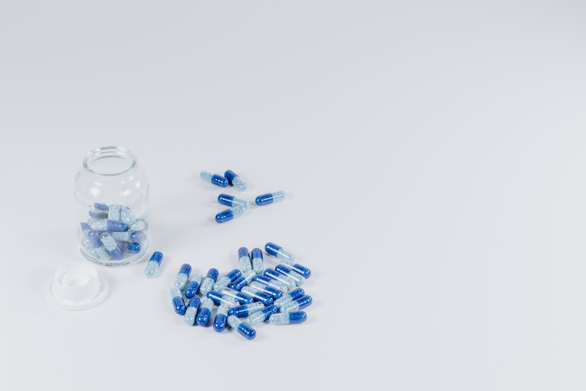 Best glutathione supplement bottles and capsules compared side by side